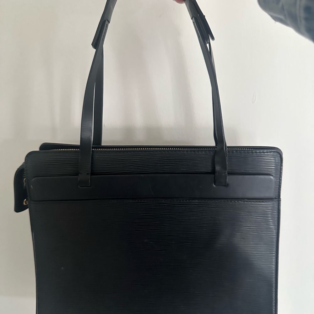 Authentic Louis Vuitton Epi Croisette PM Shoulder Bag